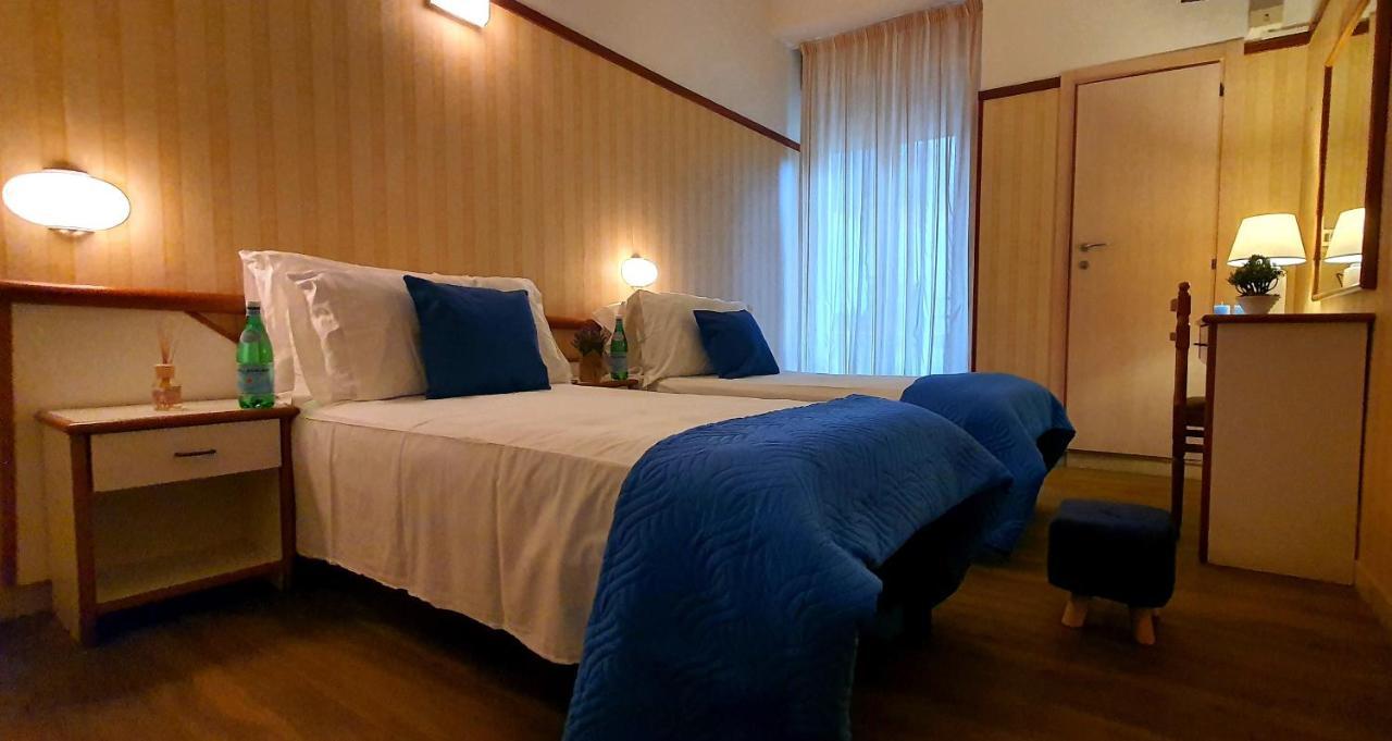 Club Hotel Residence Cesenatico Eksteriør billede