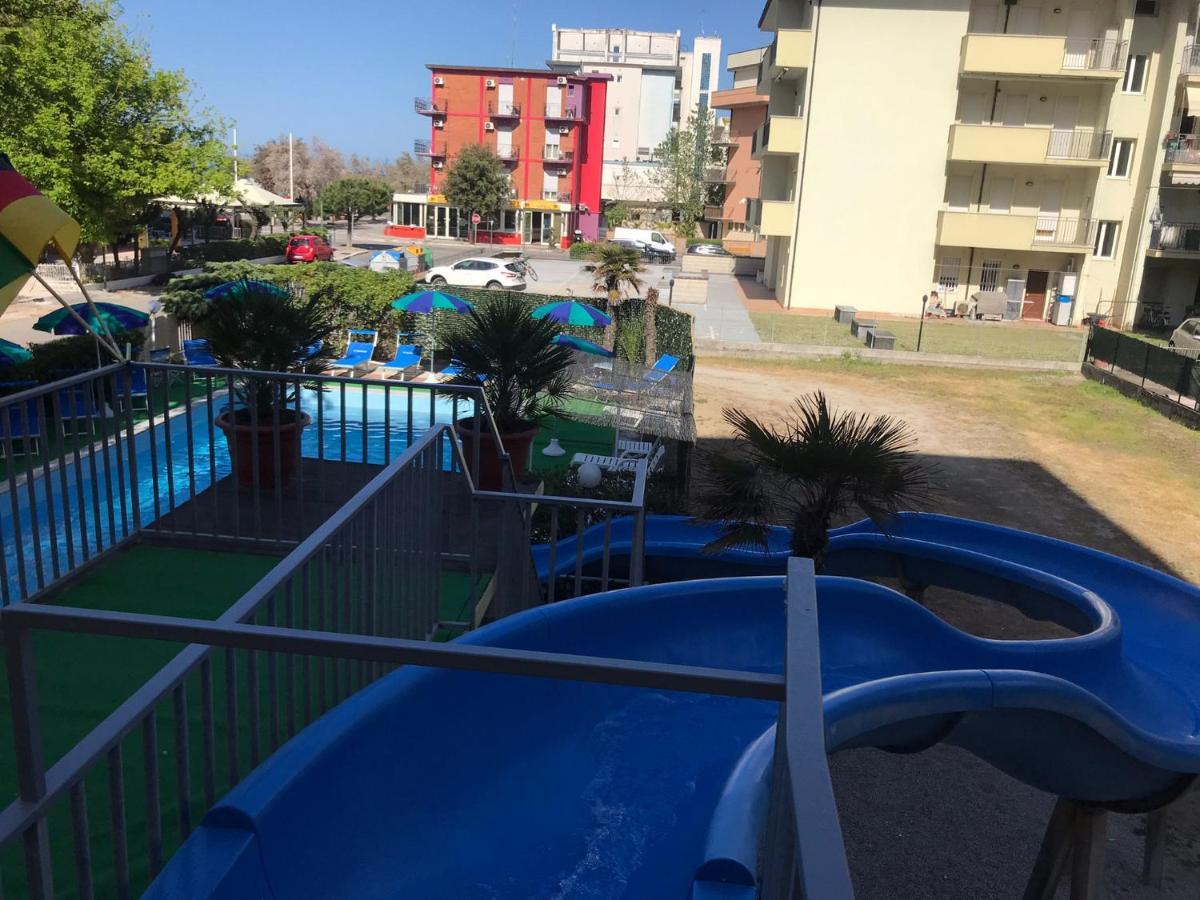 Club Hotel Residence Cesenatico Eksteriør billede
