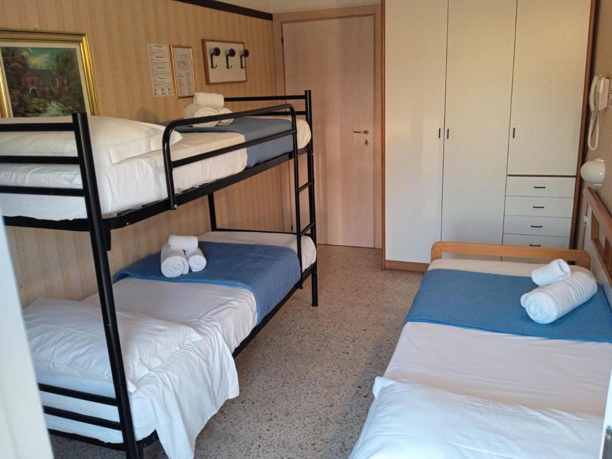 Club Hotel Residence Cesenatico Eksteriør billede