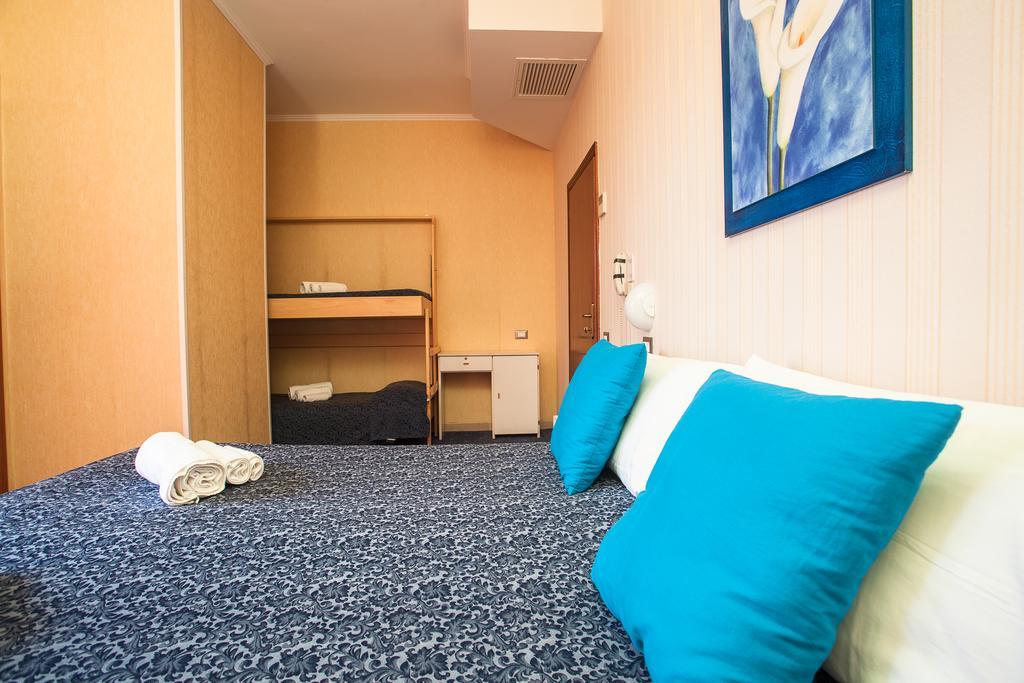 Club Hotel Residence Cesenatico Eksteriør billede